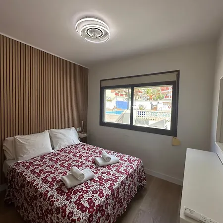 Apartamento En Playa Vistas. Veramar. Free Parking, Pool! Los Cristianos (Tenerife)
